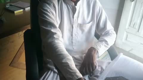 Snapshot of aakhan804 chatting on 03-03-25, 10:28 aakhan804 online show from 03-03-25, 10:28