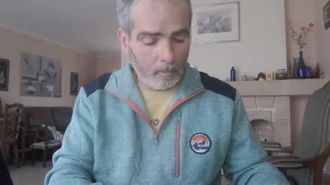 Snapshot of aalex1717 chatting on 01-03-25, 08:54 Aalex1717 online show from 01-03-25, 08:54