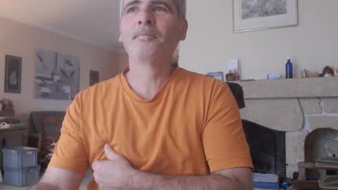 Snapshot of aalex1717 chatting on 01-06-25, 08:35 Aalex1717 online show from 01-06-25, 08:35