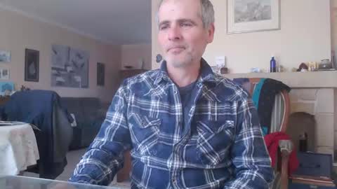 Snapshot of aalex1717 chatting on 02-03-25, 04:20 Aalex1717 online show from 02-03-25, 04:20