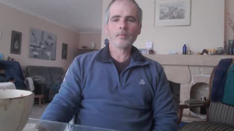 Snapshot of aalex1717 chatting on 02-09-25, 07:38 Aalex1717 online show from 02-09-25, 07:38