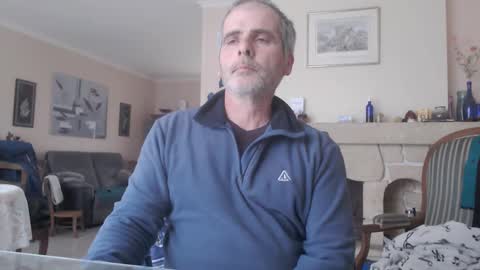 Snapshot of aalex1717 chatting on 02-09-25, 03:01 Aalex1717 online show from 02-09-25, 03:01