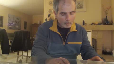 Snapshot of aalex1717 chatting on 02-13-25, 09:06 Aalex1717 online show from 02-13-25, 09:06