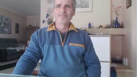 Snapshot of aalex1717 chatting on 03-02-25, 02:43 Aalex1717 online show from 03-02-25, 02:43