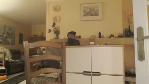 Snapshot of aalex1717 chatting on 03-08-25, 12:00 Aalex1717 online show from 03-08-25, 12:00