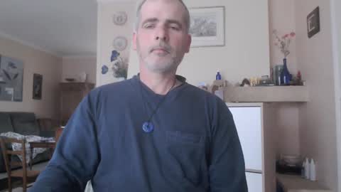 Snapshot of aalex1717 chatting on 03-09-25, 08:51 Aalex1717 online show from 03-09-25, 08:51