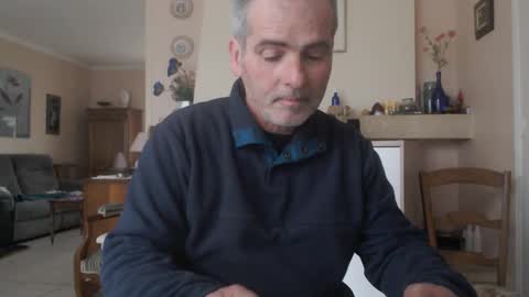 Snapshot of aalex1717 chatting on 03-12-25, 08:08 Aalex1717 online show from 03-12-25, 08:08