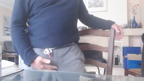 Snapshot of aalex1717 chatting on 10-09-25, 08:12 Aalex1717 online show from 10-09-25, 08:12