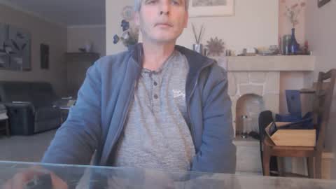 Snapshot of aalex1717 chatting on 11-30-25, 08:18 Aalex1717 online show from 11-30-25, 08:18