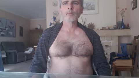 Snapshot of aalex1717 chatting on 12-05-25, 11:08 Aalex1717 online show from 12-05-25, 11:08