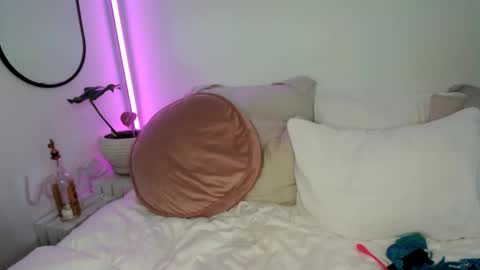 Aaliyahlayla online show from 01-19-25, 02:36