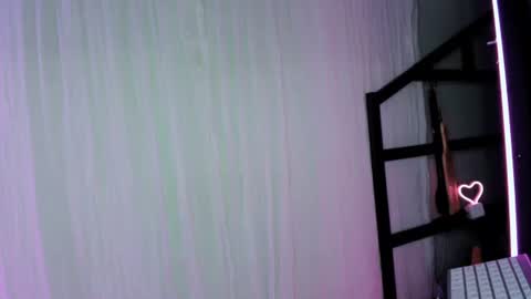 Aaliyahlayla online show from 10-11-25, 04:12