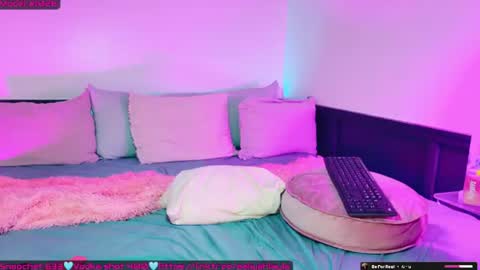 Snapshot of aaliyahlayla chatting on 07-09-26, 04:05 Aaliyahlayla online show from 07-09-26, 04:05