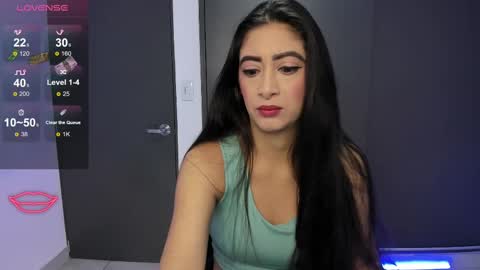 Snapshot of aandreamartinez1 chatting on 09-28-25, 11:48 andrea online show from 09-28-25, 11:48