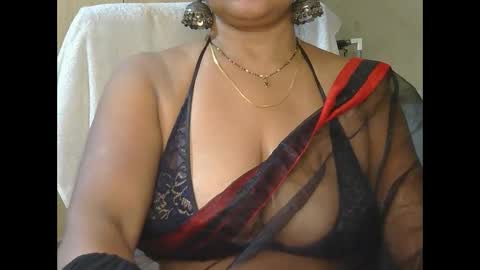 aaradhya_sexy_88 online show from 10-28-25, 11:36