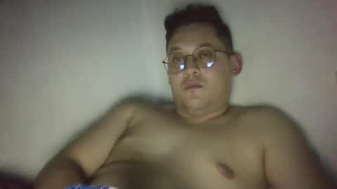 Snapshot of aaron1026a chatting on 12-12-24, 04:15 Liamaten online show from 12-12-24, 04:15