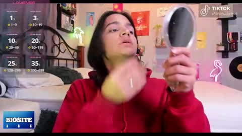 Aaron  online show from 01-10-26, 11:09