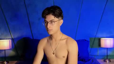 Snapshot of aaron_eze chatting on 12-02-25, 10:38 Aaron Ezequiel online show from 12-02-25, 10:38