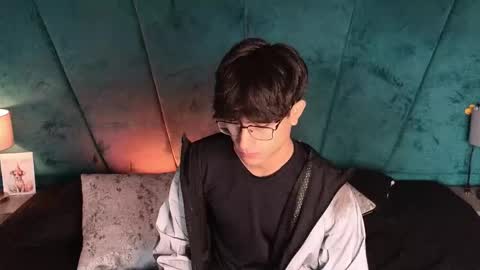 Aaron Ezequiel online show from 05-02-26, 12:32