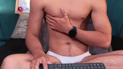 Aaron Ezequiel online show from 06-13-26, 02:59