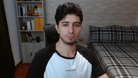 Aaron online show from 11-11-25, 05:13