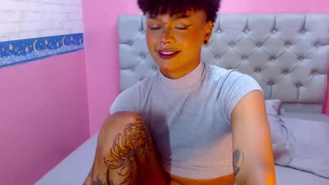 Snapshot of aaronbakers chatting on 12-10-24, 02:48 im NiallDun online show from 12-10-24, 02:48