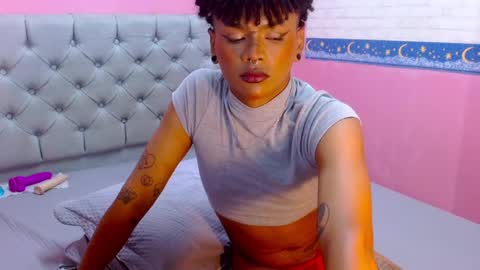 Snapshot of aaronbakers chatting on 12-10-24, 07:05 im NiallDun online show from 12-10-24, 07:05