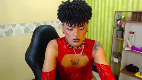 Snapshot of aaronbakers chatting on 01-21-25, 08:19 im NiallDun online show from 01-21-25, 08:19