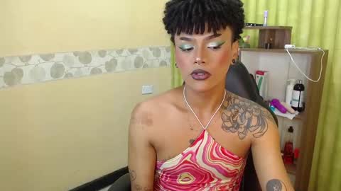 Snapshot of aaronbakers chatting on 02-18-25, 03:21 im NiallDun online show from 02-18-25, 03:21