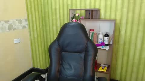 Snapshot of aaronbakers chatting on 03-09-25, 10:41 im NiallDun online show from 03-09-25, 10:41