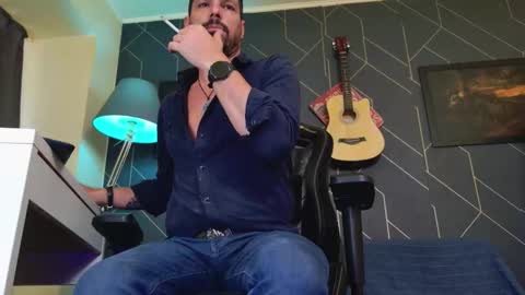 Aaron online show from 03-25-26, 03:29