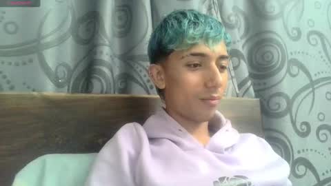 Snapshot of aaronevilxx chatting on 09-16-25, 04:24 aaronevilxx online show from 09-16-25, 04:24