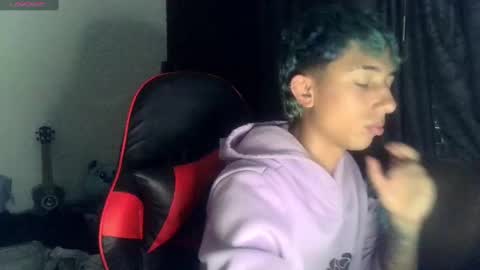 Snapshot of aaronevilxx chatting on 09-17-25, 06:04 aaronevilxx online show from 09-17-25, 06:04