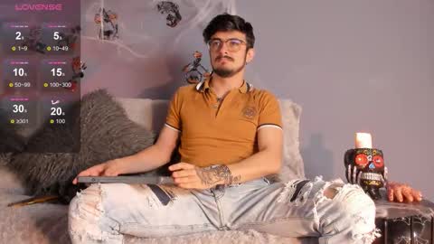 aaronfuentes7 online show from 10-10-25, 08:19