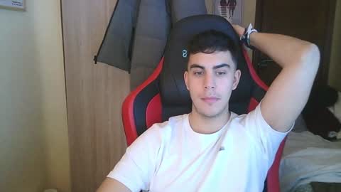 aaronlavine online show from 12-23-24, 03:33