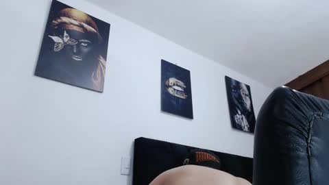 Snapshot of aaronteylor chatting on 12-15-24, 10:26 aaronteylor online show from 12-15-24, 10:26