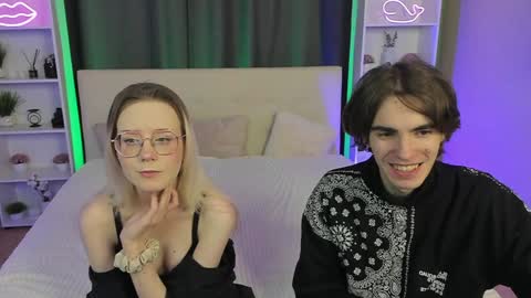 Snapshot of aataraxx chatting on 12-14-24, 09:07 Fiona and Harry online show from 12-14-24, 09:07