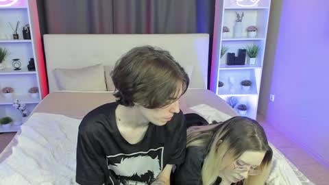 Snapshot of aataraxx chatting on 12-14-24, 12:12 Fiona and Harry online show from 12-14-24, 12:12