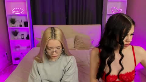 Snapshot of aataraxx chatting on 12-20-24, 09:17 Fiona and Harry online show from 12-20-24, 09:17