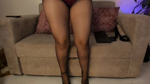 Abbey  IG abby allenn  04 December Online at  I will be on vacation dont forget me  See you soon   online show from 10-02-25, 11:34