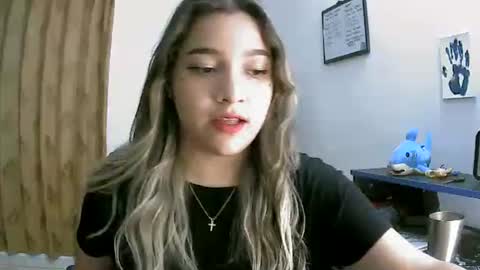 Snapshot of abbie_23 chatting on 04-14-26, 05:46 Abbie cute online show from 04-14-26, 05:46