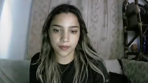 Snapshot of abbie_23 chatting on 04-19-26, 08:02 Abbie cute online show from 04-19-26, 08:02