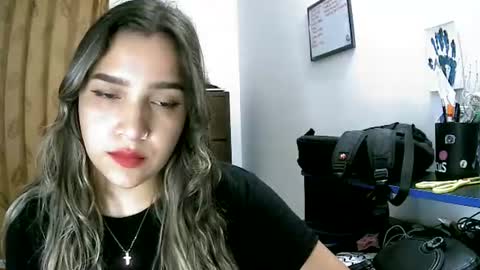 Snapshot of abbie_23 chatting on 06-14-26, 11:40 Abbie cute online show from 06-14-26, 11:40