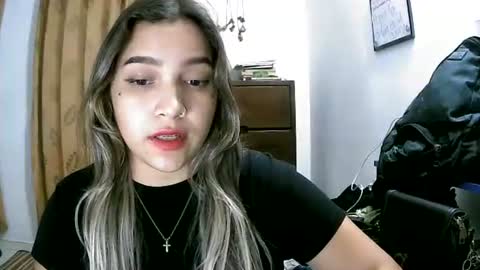 Snapshot of abbie_23 chatting on 06-25-26, 09:25 Abbie cute online show from 06-25-26, 09:25
