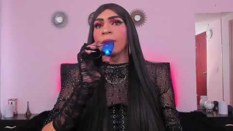 Abbigail Fuster  online show from 01-24-25, 08:11