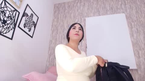 Abby online show from 11-22-25, 07:13