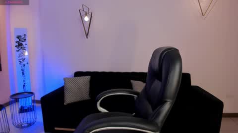 Snapshot of abbydalton chatting on 12-19-25, 07:43 Abby Dalton online show from 12-19-25, 07:43