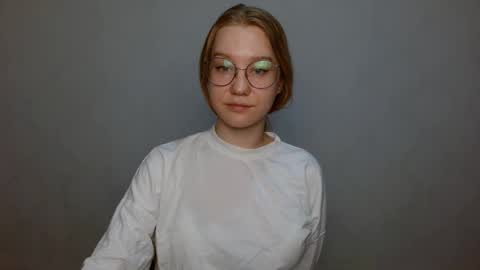 Snapshot of abbymoore__ chatting on 12-27-24, 12:12 Abby Lovense is active online show from 12-27-24, 12:12