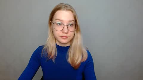 Snapshot of abbymoore__ chatting on 02-11-25, 08:37 Abby Lovense is active online show from 02-11-25, 08:37