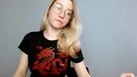 Snapshot of abbymoore__ chatting on 02-17-25, 09:24 Abby Lovense is active online show from 02-17-25, 09:24